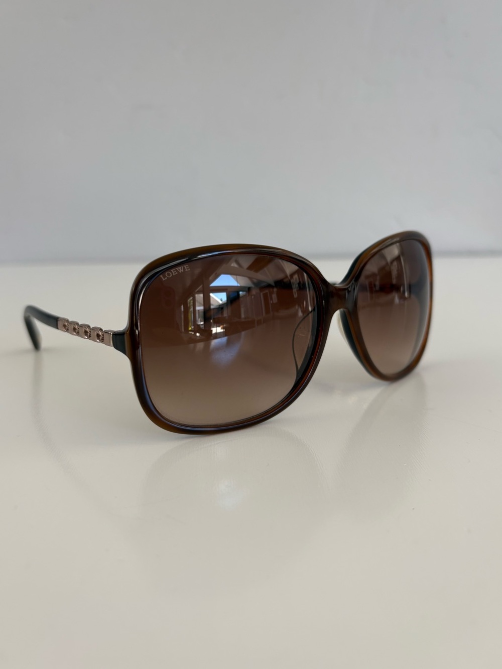 Auth LOEWE Sunglasses SLW818G